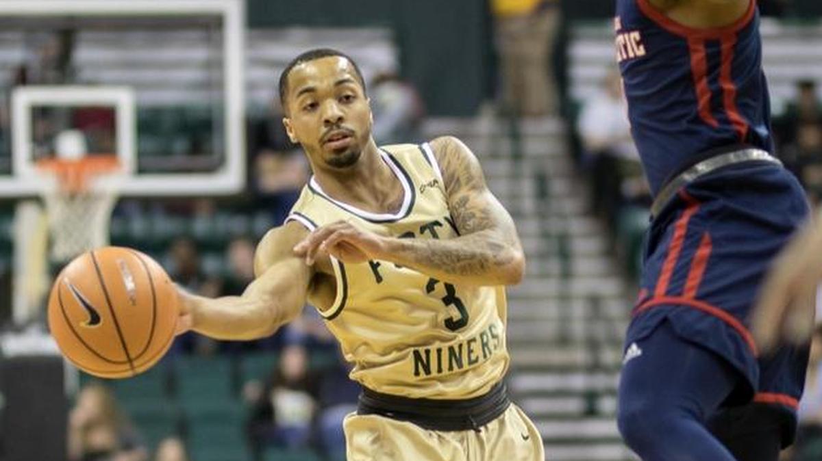 Charlotte 49ers guard Jon Davis (3) has withdrawn from the NBA draft and will return to the Charlotte 49ers for his senior season.