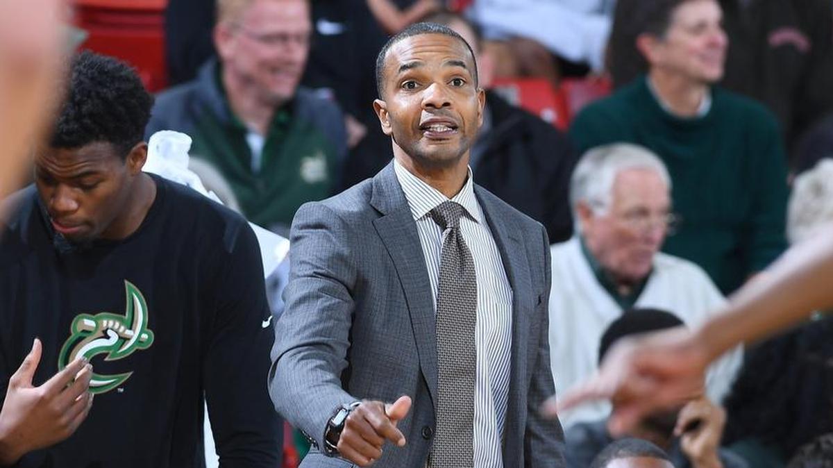 Charlotte men’s basketball coach Ron Sanchez and the 49ers captured their first Conference USA victory of the season at Florida Atlantic on Saturday.
