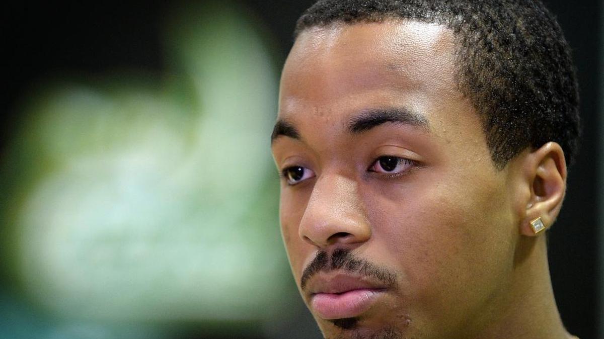 Charlotte 49ers sophomore guard Jon Davis averages 19.5 points, second among Conference USA men’s basketball scoring leaders. He was named Conference USA Player of the Week.
