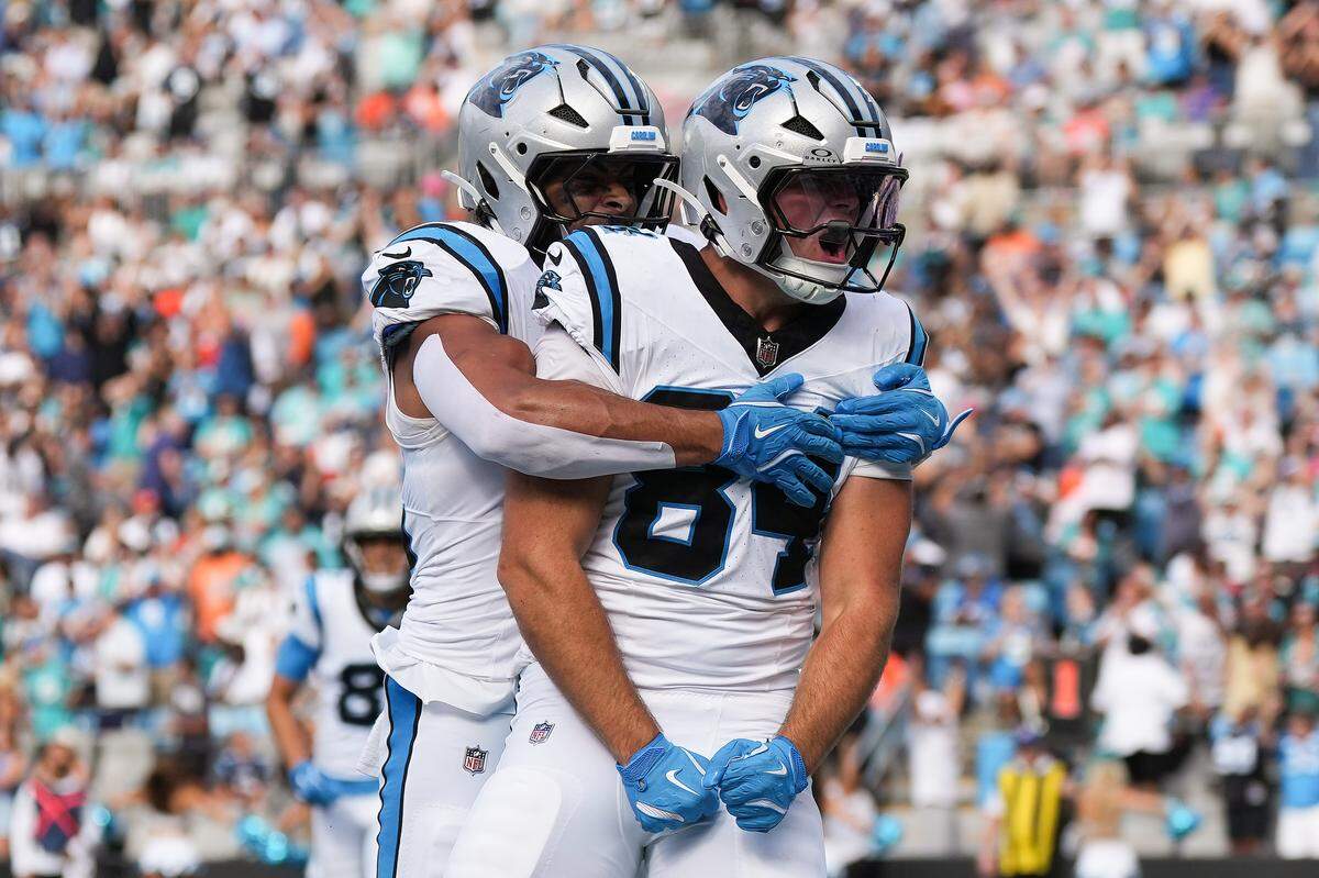 Carolina Panthers TE Mitchell Evans celebrates in an Oct. 5, 2025 game against the Miami Dolphins at Bank of America Stadium.