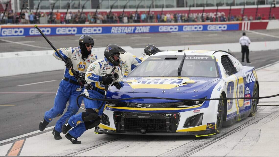 NASCAR All-Star Race starting lineup set after heat races at rainy North Wilkesboro