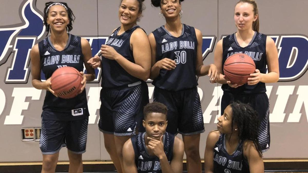 Hickory Ridge’s girls had a successful debut as Sweet 16 No. 1 Tuesday