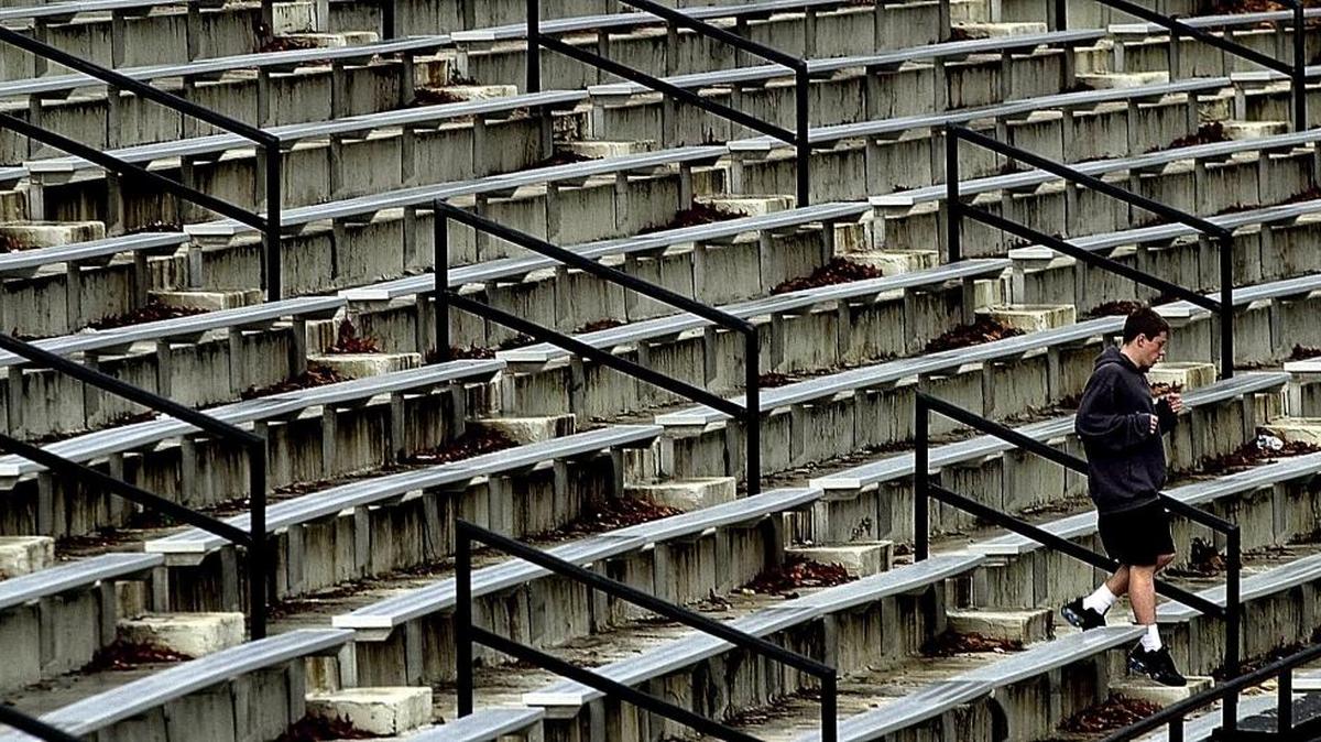 A cold rain hit the Charlotte-area Friday and forced changes to at least two area games. .PATRICK SCHNEIDER/STAFF