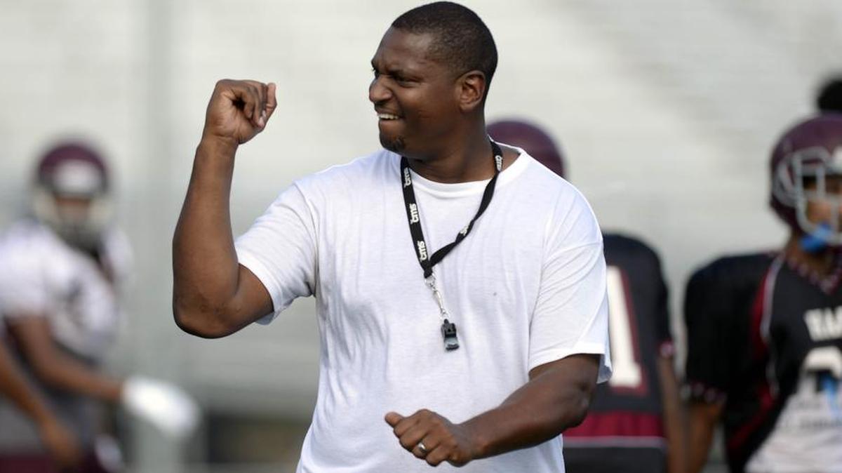 West Mecklenburg coach Jarvis Davis and the Hawks ran their record to 3-1 with a 62-12 victory against visiting Independence on Friday.