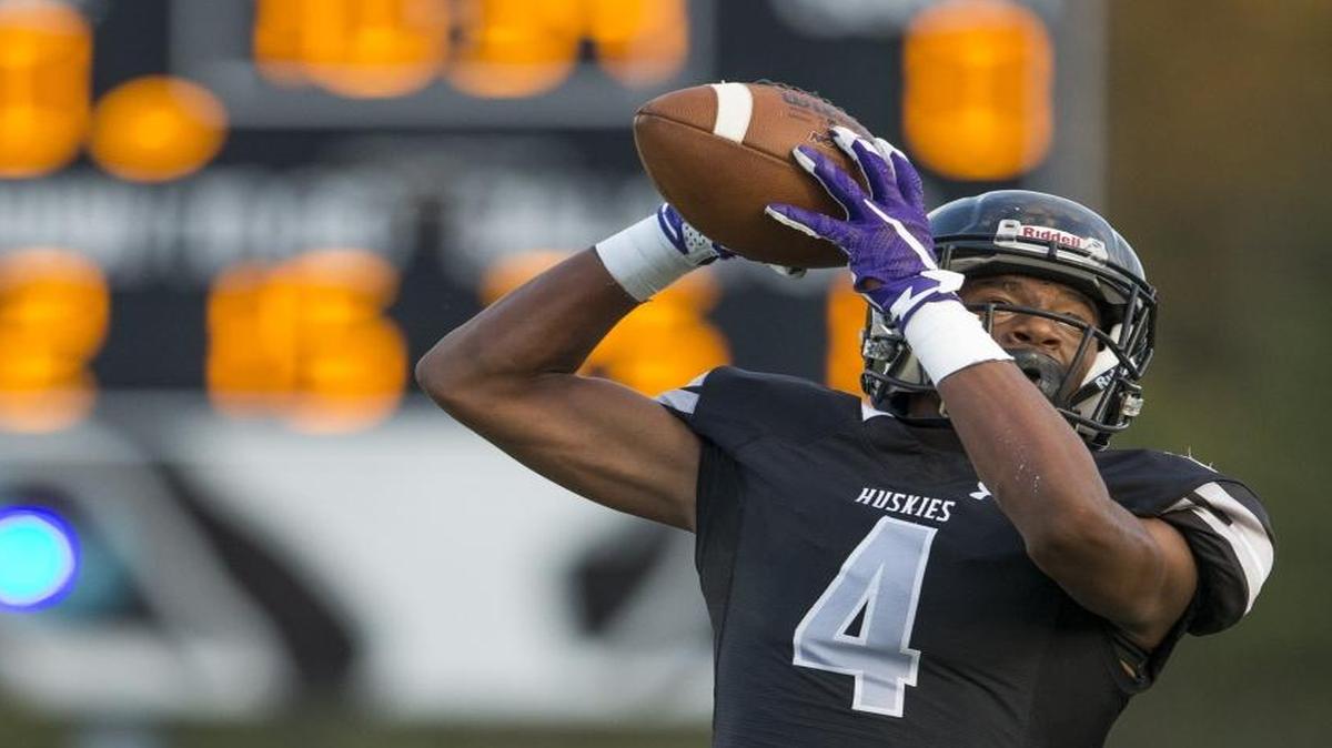 Hough High receiver D'Angelo Smith makes a catch against Butler during a game in September.