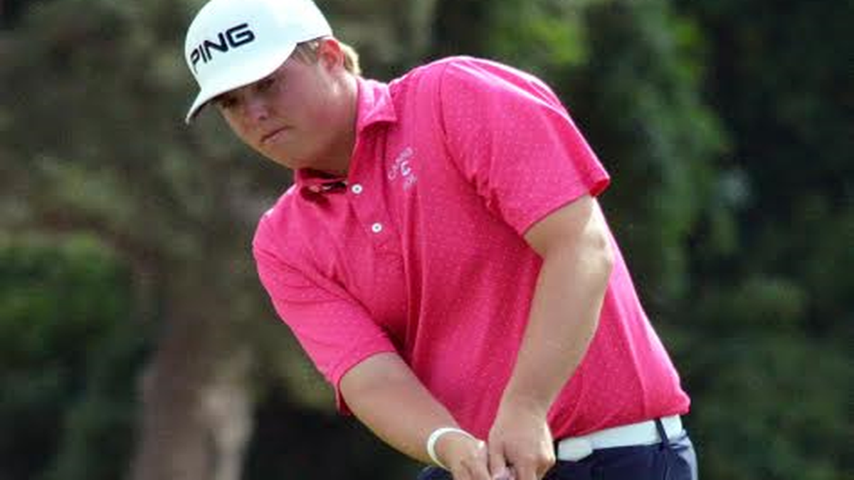 Cannon golfer Michael Saunders