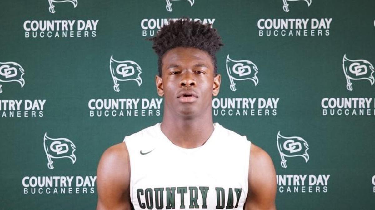 Charlotte Country Day’s DeAngelo Epps is among the Charlotte Observer high school basketball players of the week