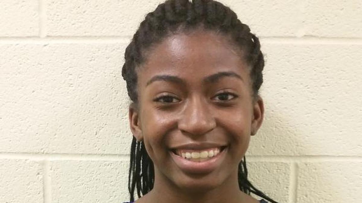 Hickory Ridge girls basketball player Sydney Miller
