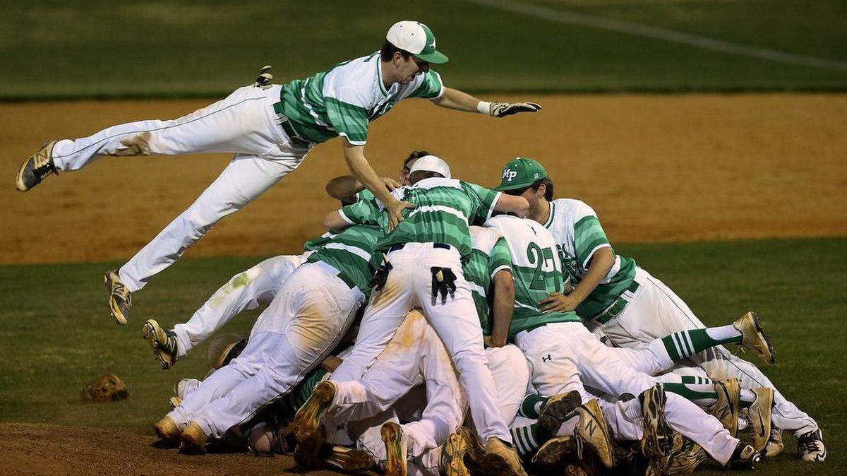 In 2015, the Myers Park Mustangs baseball team beat Butler to win the Southwestern 4A title. On Wednesday, the 2018 Mustangs won the same crown, beating Indian Trail’s Porter Ridge High School.