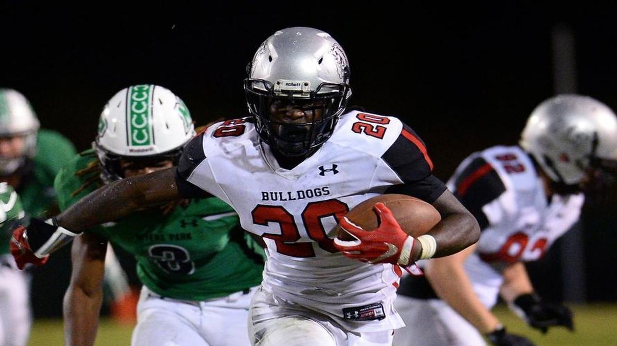 Butler Bulldogs running back Jamal Worthy didn’t get into the end zone, but Worthy was the difference in the second half of Friday’s game at Myers Park. He carried 27 times for 152 yards and had 53 yards in his final five carries as Butler won 28-7.