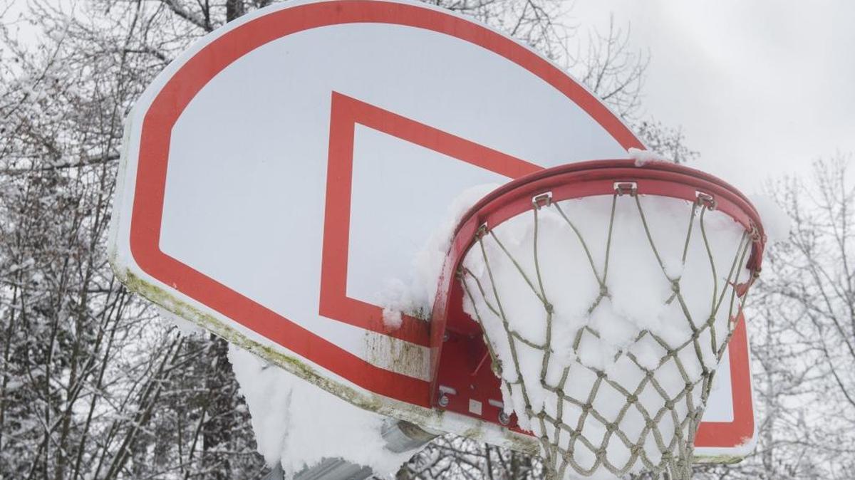 An expected winter storm is affecting the Charlotte-area high school basketball schedule