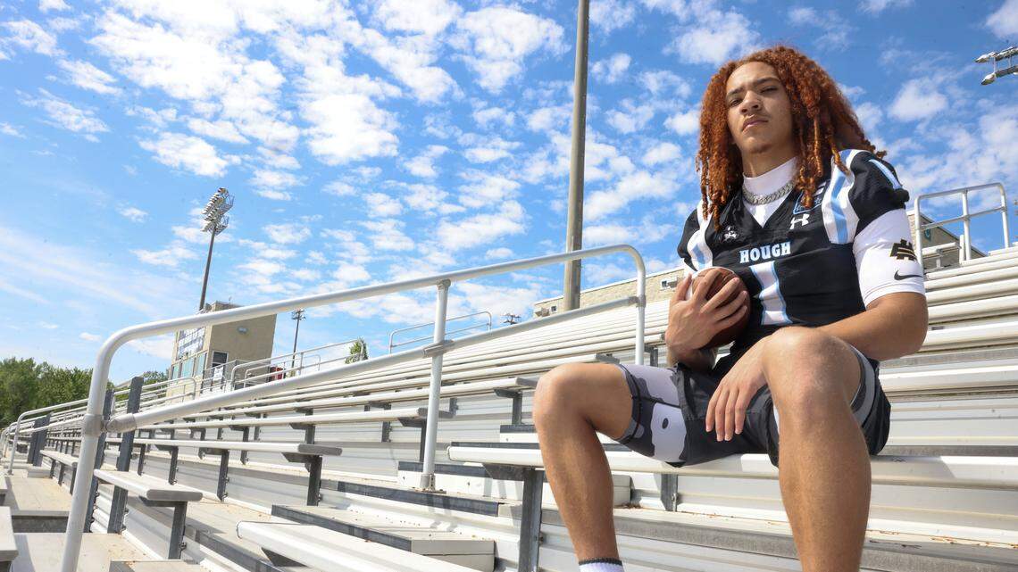 Hough QB Ethan Royal eyes repeat title as Huskies reload with transfers