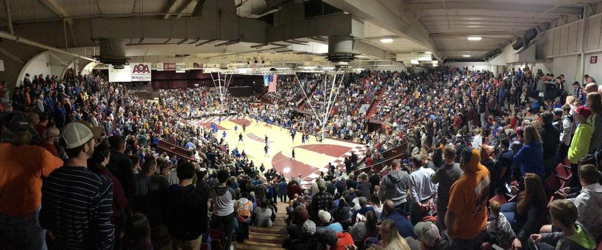North Meck beat Gate City (TN) in front of more than 5,000 fans Tuesday