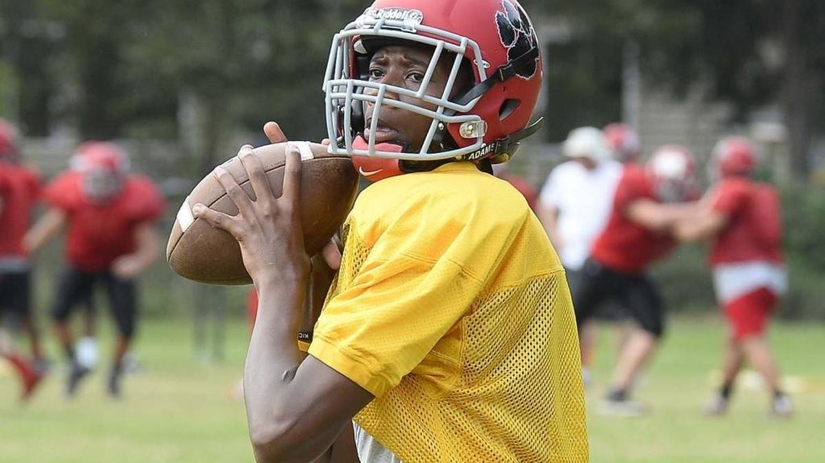 Quarterback Antonio Wallace returns for his final season at South Mecklenburg after missing much of his junior year with a season-ending wrist injury. The Sabres were 9-3 last season but lost in the playoffs’ first round to rival Ardrey Kell.