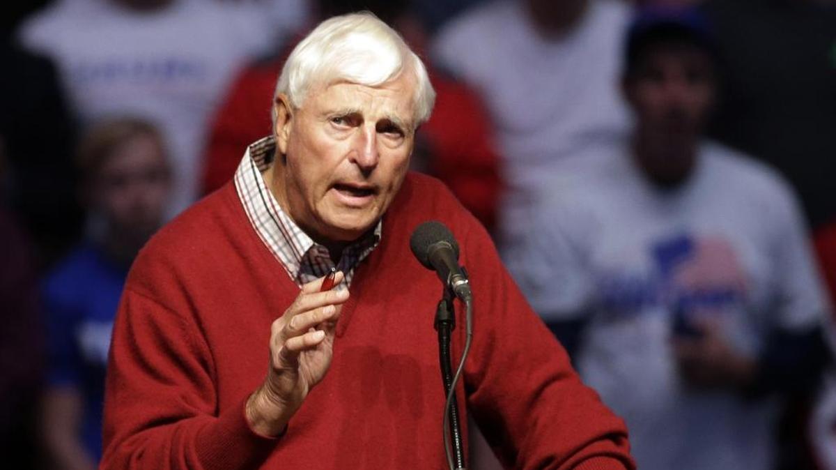 Former Indiana coach Bob Knight, who once recruited Jacque Vaughn to KU.