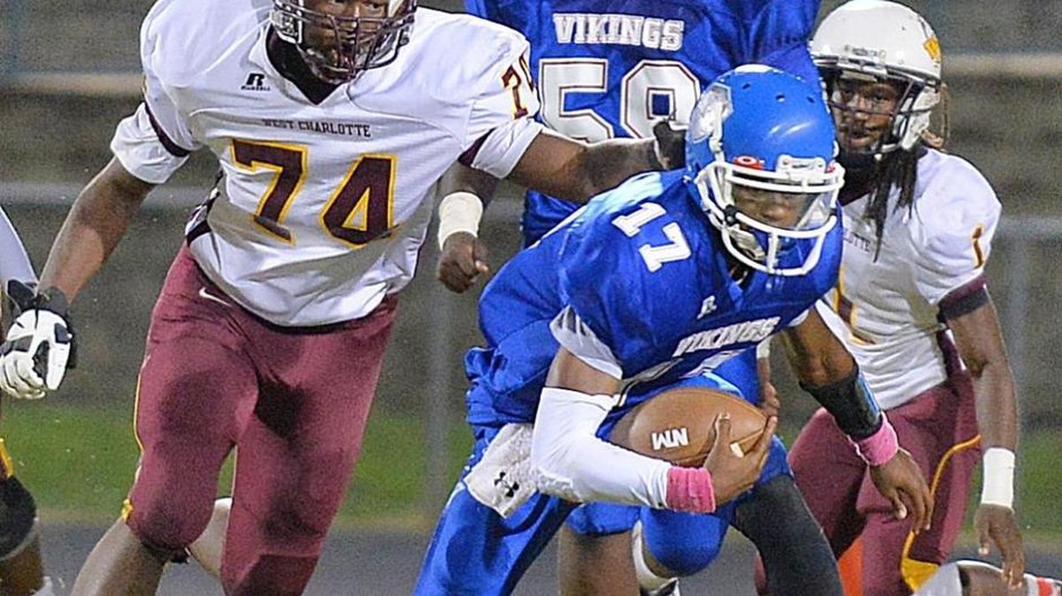North Meck QB #17 Kendall Coles and the Vikings moved into the Observer’s Sweet 16 poll for the first time this week