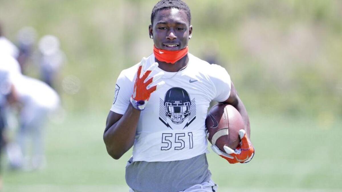 South Pointe High standout Derion Kendrick, who has committed to play for Clemson, is a Charlotte Observer 2017 high school football player to watch.