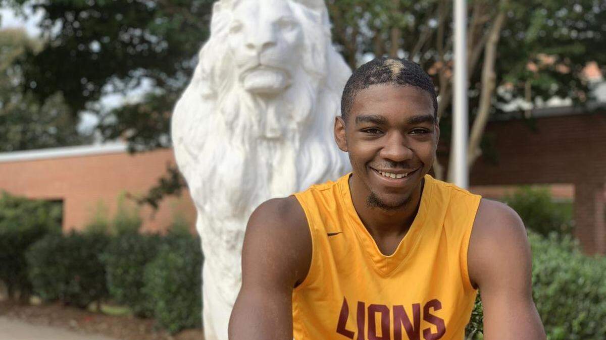 West Charlotte High’s Patrick Williams, a top 40 national recruit, will play in college for Florida State and coach Leonard Hamilton.