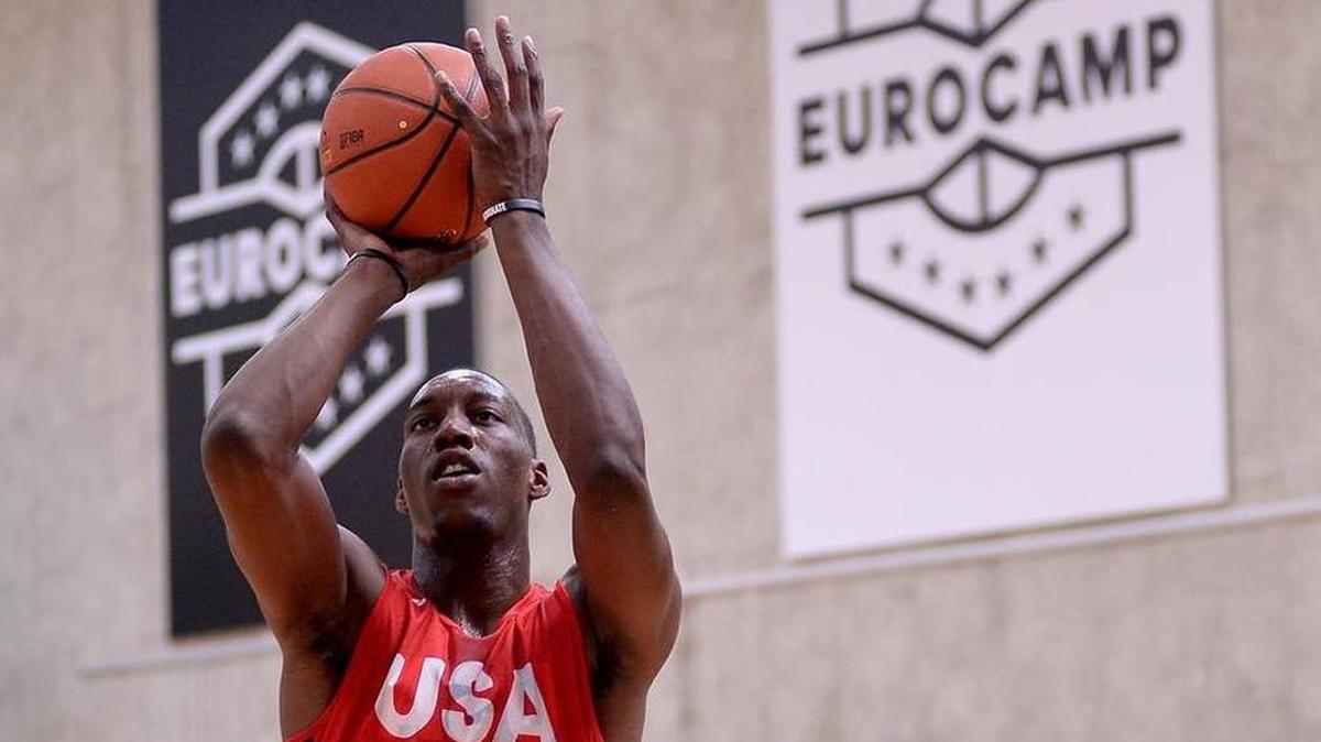 
Edrice Adebayo, one of the nation’s top 10 boys’ basketball recruits, will come to Charlotte with High Point Christian to face Providence Day at the Charlotte Hoops Challenge Nov. 28 at Myers Park High. 
