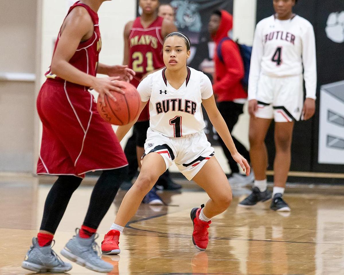 Butler’s Ashlyn Dotson (1) defends at half court during late first quarter action.