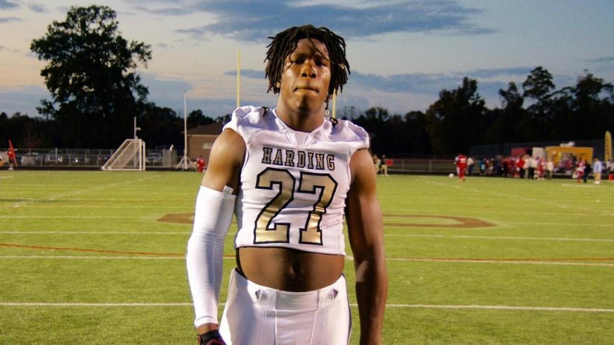 Harding High All-America running back Quavaris Crouch aims to lead his team to a repeat state championship in 2018.