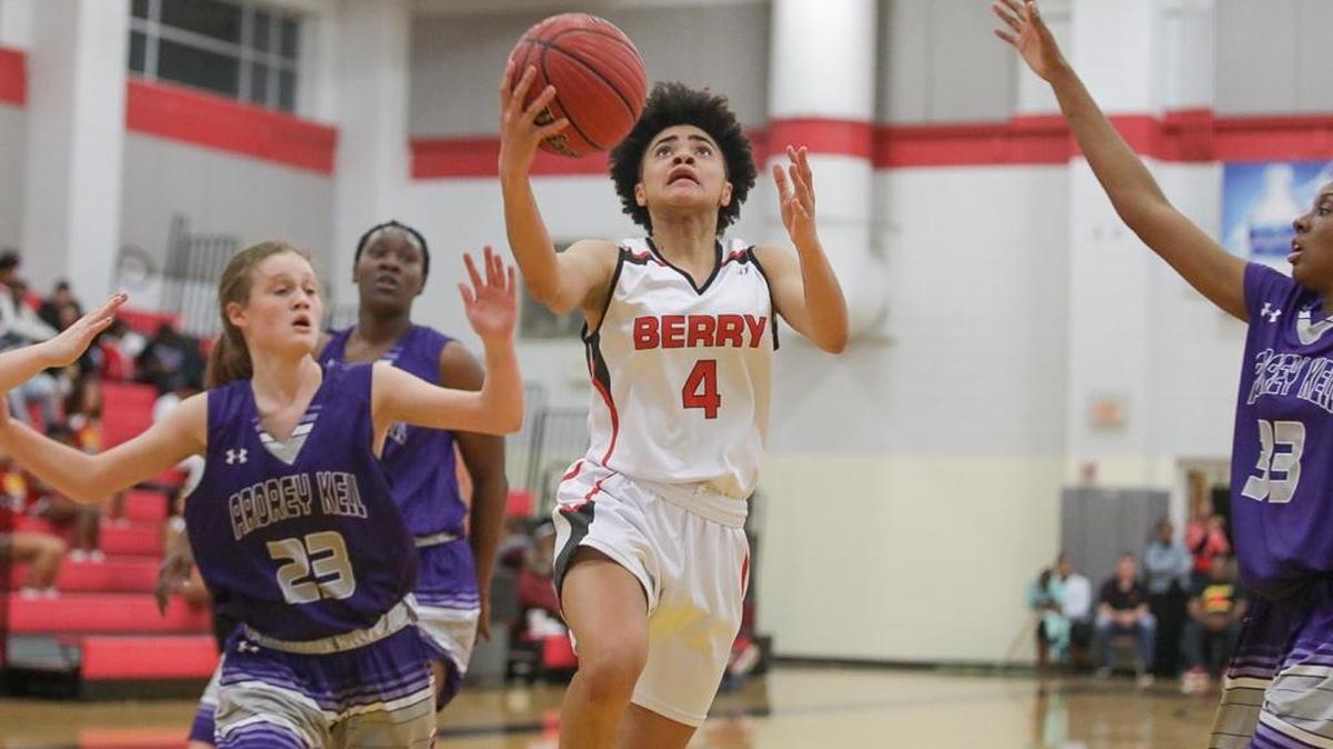 Berry’s Jordan McLaughlin (4) drives the lane for the layup during Friday’s game against Ardrey Kell.