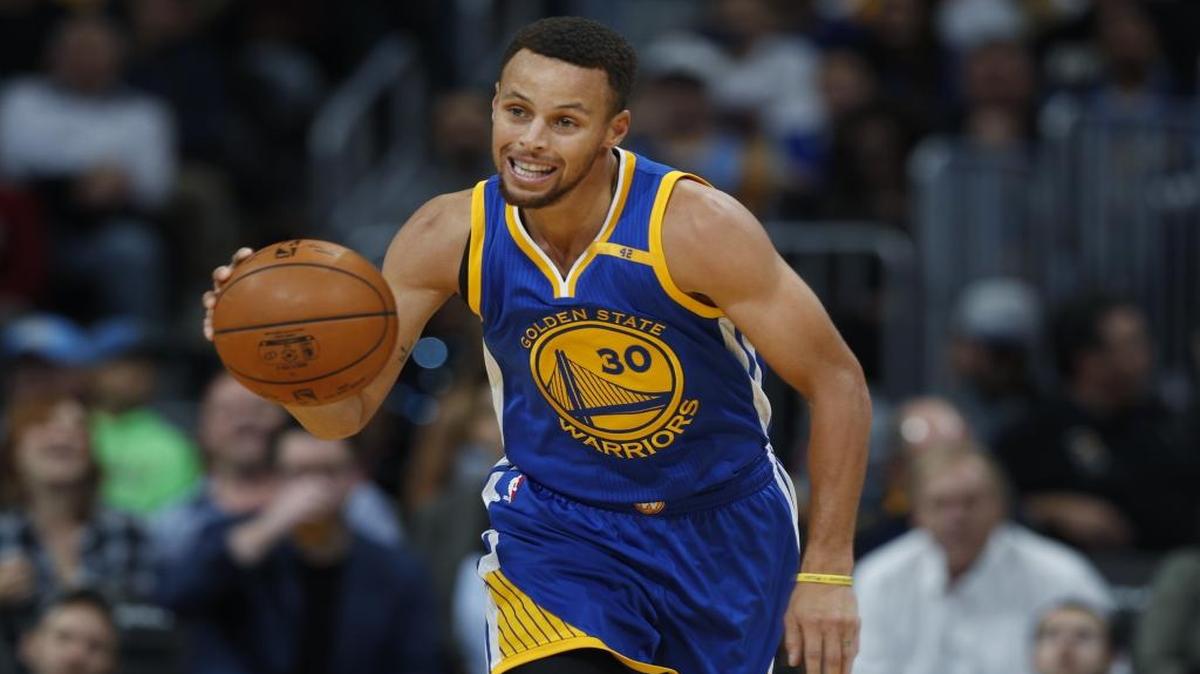 Golden State Warriors star Stephen Curry helped comfort a family grieving over the sudden loss of a daughter, 16, by signing a pair of her sneakers.