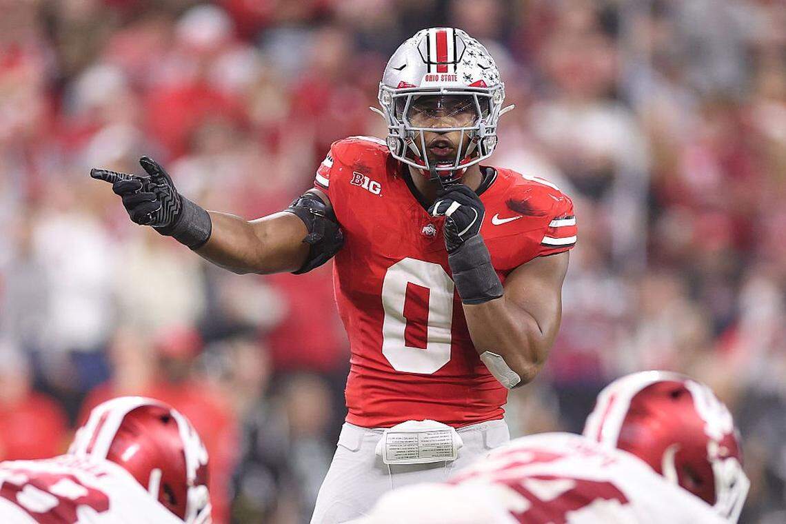 Sonny Styles of the Ohio State Buckeyes in action against the Indiana Hoosiers at the 2025 Big Ten Football Championship at Lucas Oil Stadium in Indianapolis.