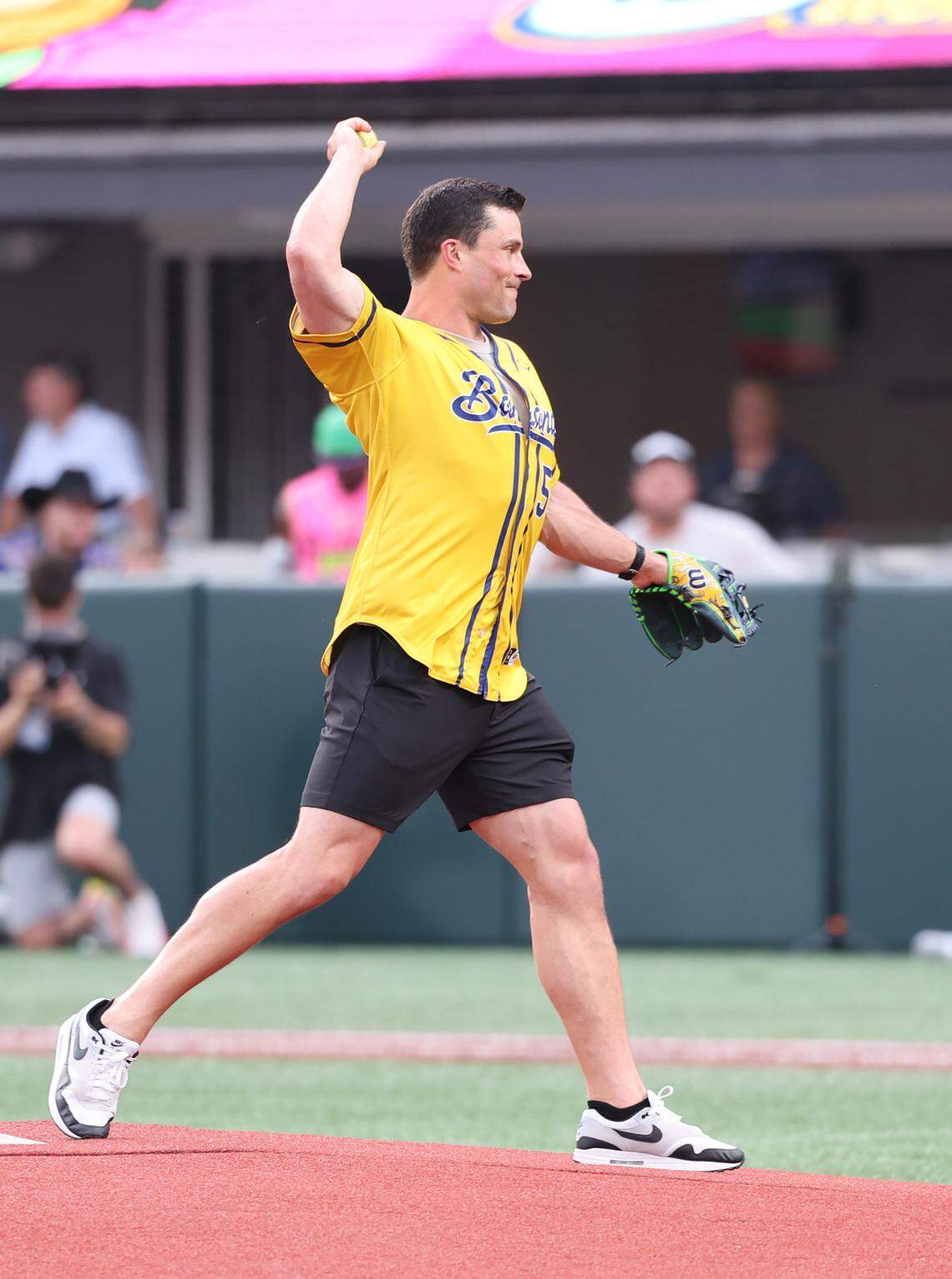 Carolina Panthers’ Luke Kuechly throws the first pitch Friday, June 6, 2025 at the Savannah Bananas game at Bank of America Stadium in Charlotte