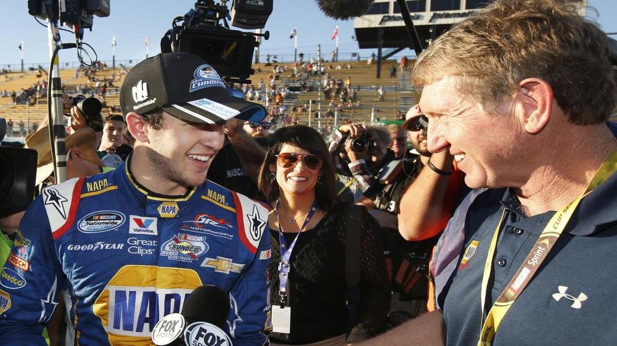 Chase Elliott will try to qualify for the NASCAR playoffs at Darlington, the same track where his Hall of Fame father Bill Elliott clinched a $1 million prize in 1985.