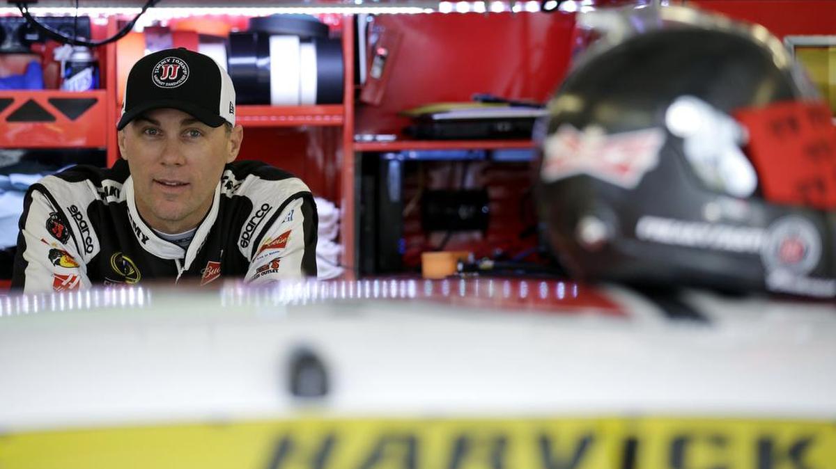 
Kevin Harvick, last year’s Sprint Cup champion, is 15th in the Chase standings entering this weekend’s race at Dover, Del.
