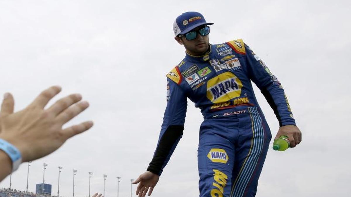 Chase Elliott greets fans before Sunday’s NASCAR Cup Monster Energy Series race at Chicagoland Speedway in Joliet, Ill.