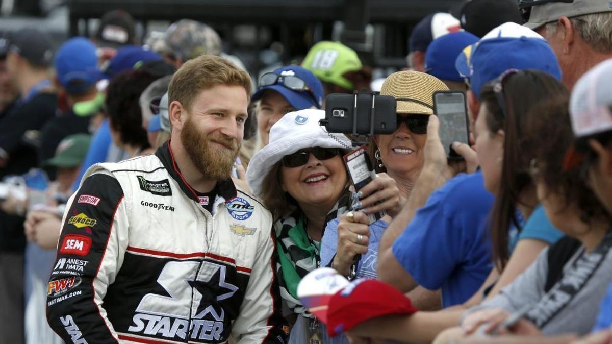 Jeffrey Earnhardt, left, Dale Earnhardt Jr.’s nephew, needs a NASCAR Cup Series ride for the 2018 season after the partners who owned his racing team split.