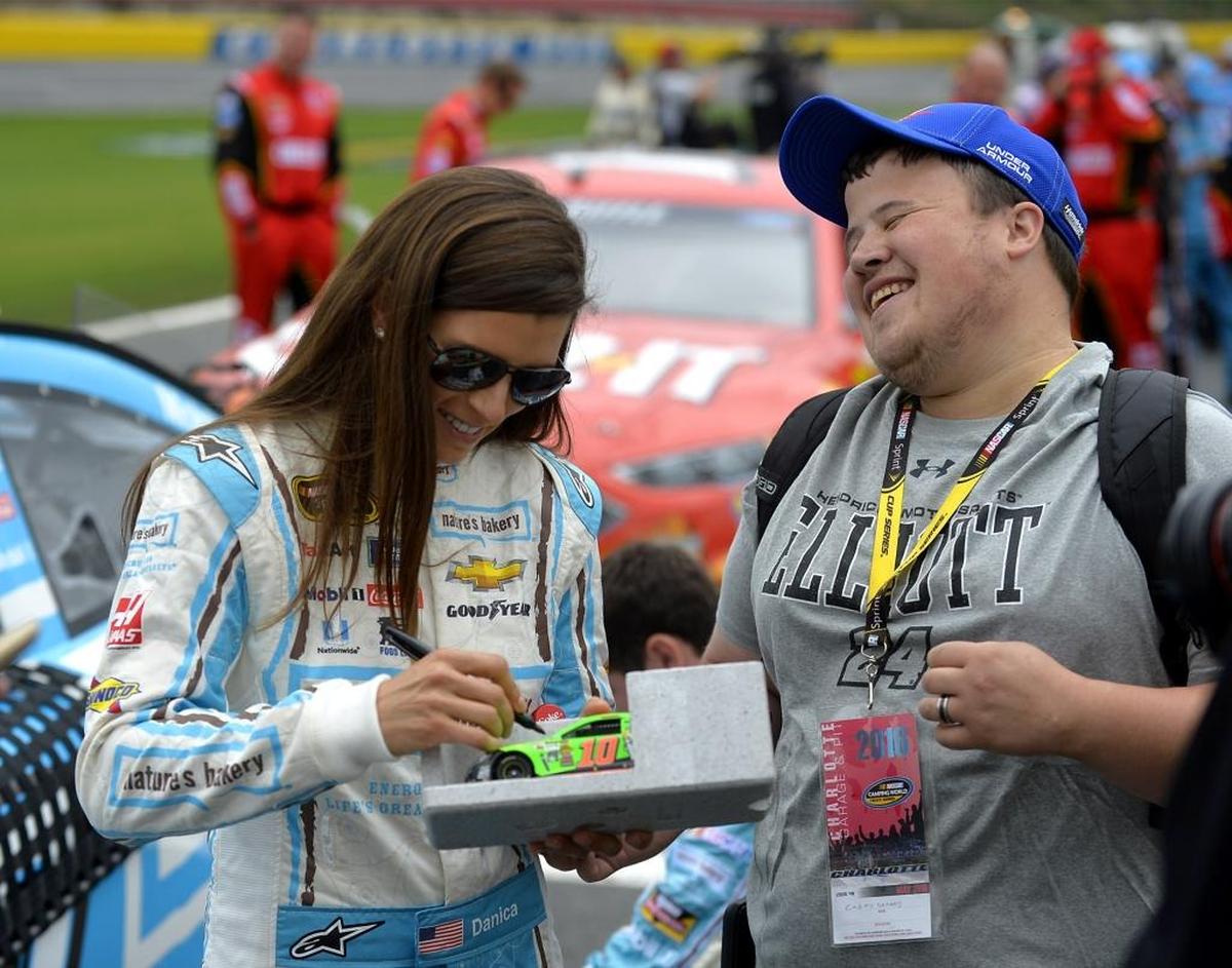 After Danica Patrick, left, chewed out some fans who had booed her at Pocono, “people were talking about her on social media like she was the worst person in the world,” Keselowski wrote.