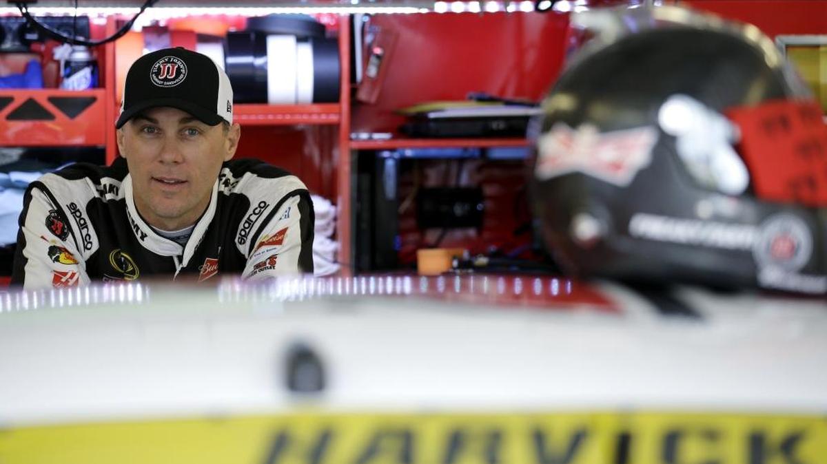 
The starting grid for Sunday’s Cup race at Chicagoland – the first in the Chase -- will be based on Friday’s practice times, meaning 2014 champion Kevin Harvick, above, will start on the pole, with Joey Logano joining him on the front row. 


