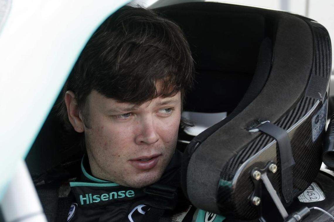 Rookie Erik Jones is a good dark-horse pick in Saturday night’s Federated Auto Parts 400 at Richmond Raceway.