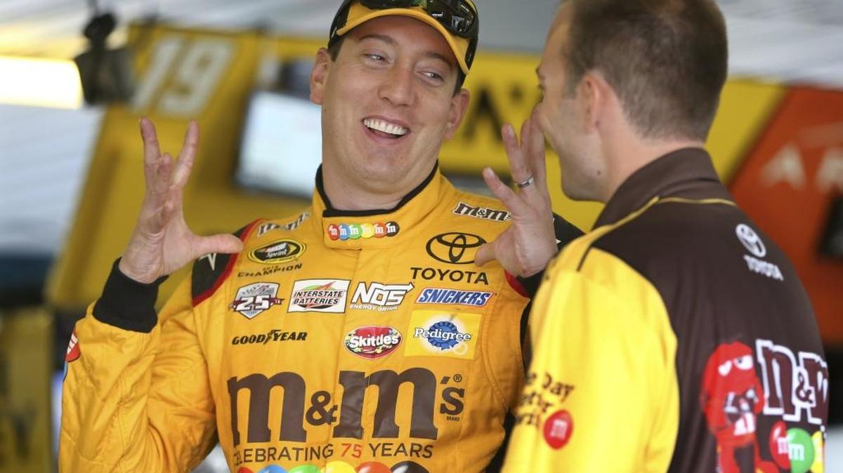 Jeff Gordon’s time in the TV booth has convinced him Kyle Busch (left) is best at restarts.