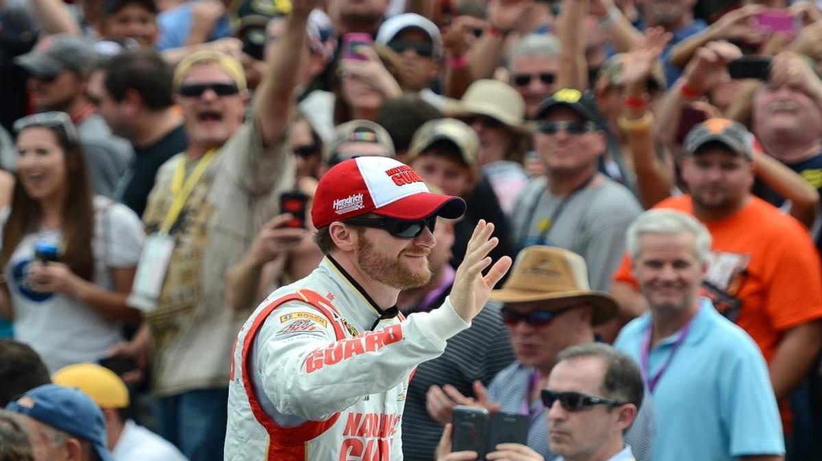 Saturday night’s Coke Zero 400 will be Dale Earnhardt Jr.’s last race at Daytona as a full-time NASCAR Cup series competitor, and he needs a win to qualify for the playoffs.