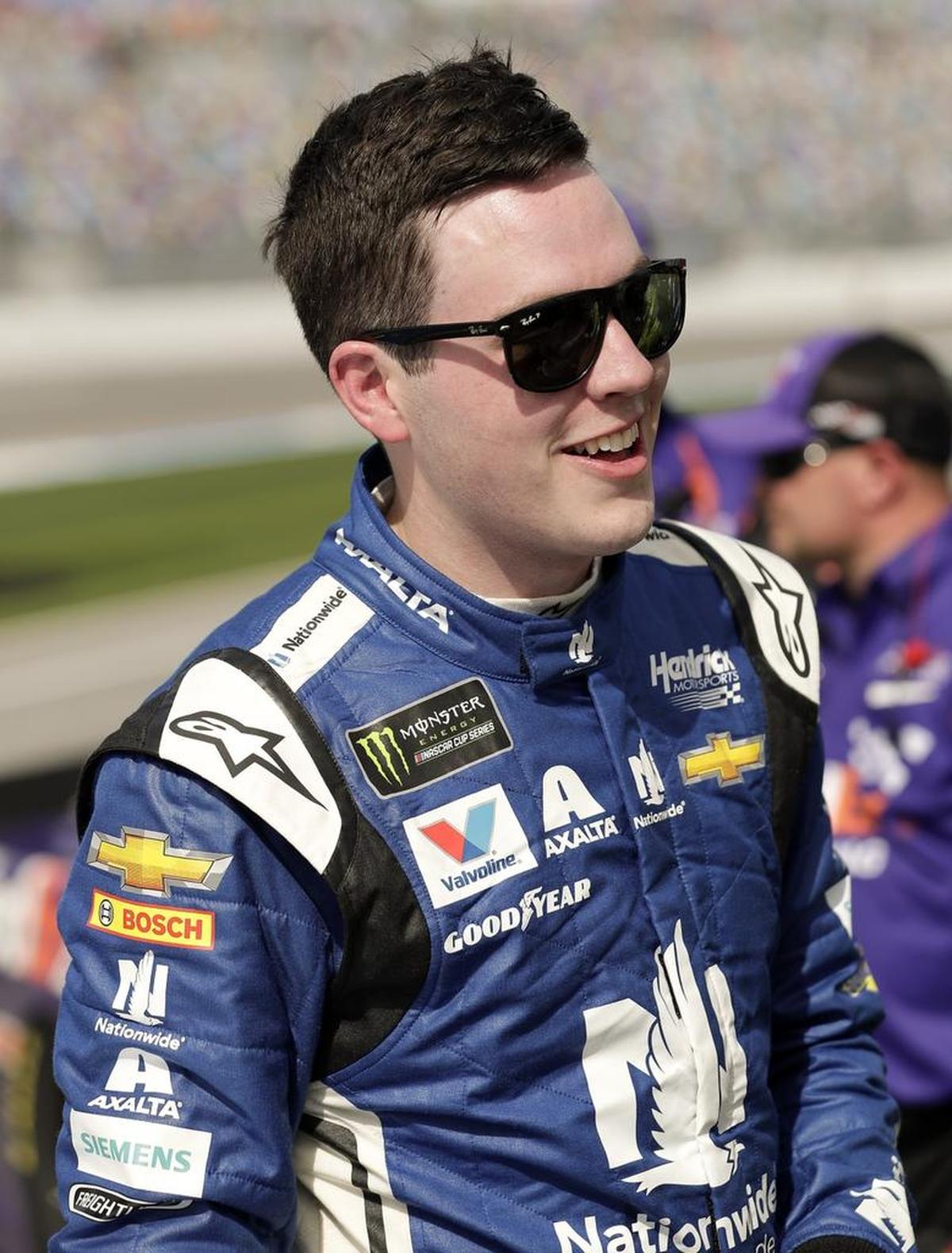 Alex Bowman won the pole for the 60th Daytona 500, to be held next Sunday at Daytona International Speedway.