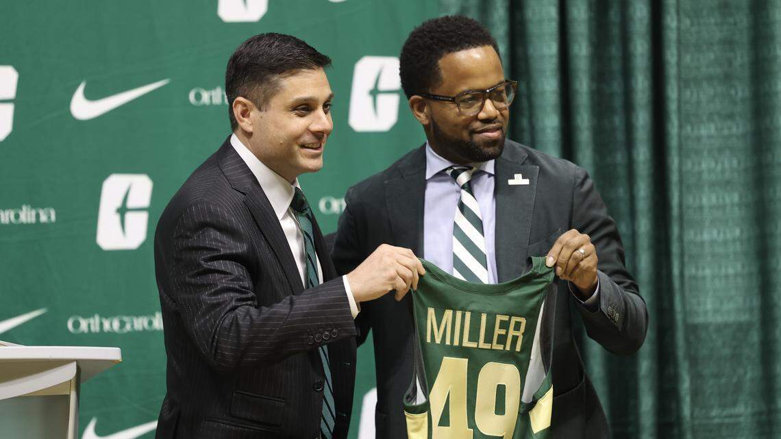 ‘He understands basketball in NC’: Charlotte 49ers introduce coach Wes Miller