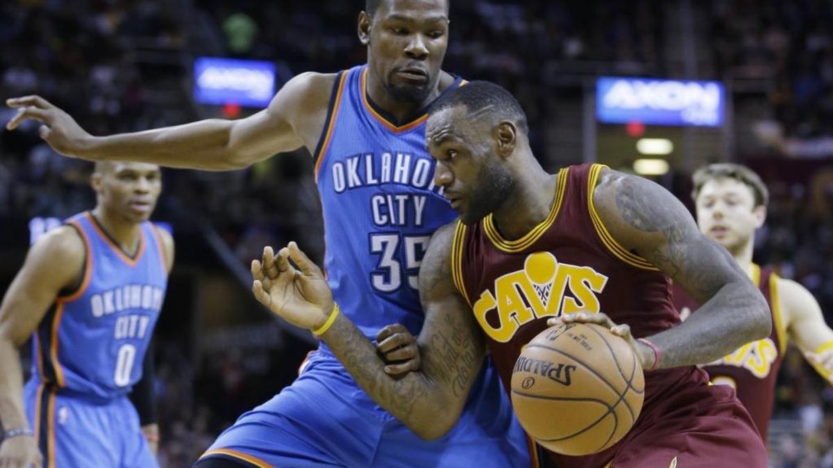 NBA superstars Kevin Durant (left) and LeBron James will meet for the second time in the NBA Finals next week