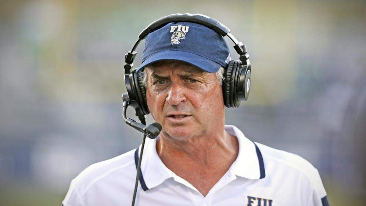 Ron Turner’s resume includes two stints as Chicago Bears offensive coordinator and three collegiate head coaching jobs. He was the 2001 Big Ten coach of the year.