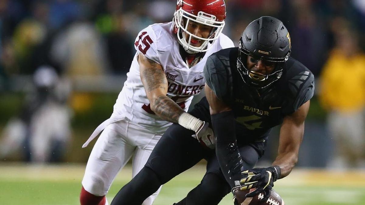 At Oklahoma, Zack Sanchez made his reputation as a confident, playmaking cornerback with good ball skills.