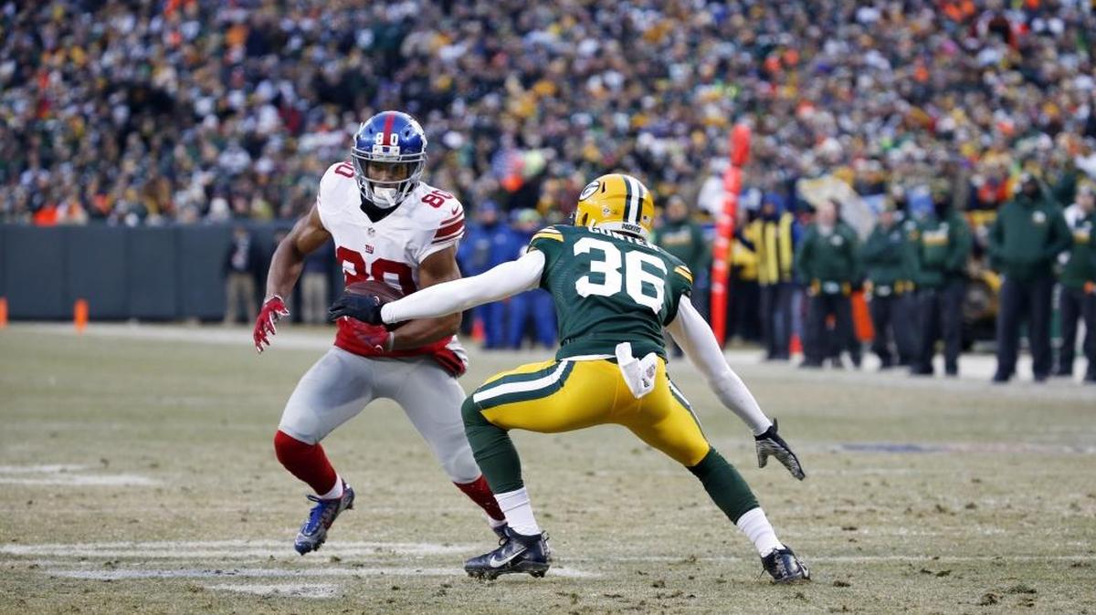 Former Green Bay Packers cornerback LaDarius Gunter (36), who saw spot duty for the Carolina Panthers in 2017, has been signed to a one-year deal to return to Carolina.