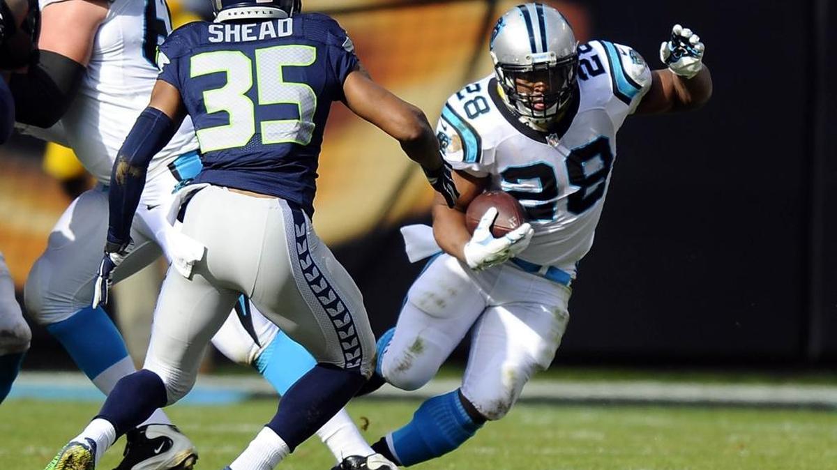 Carolina Panthers running back Jonathan Stewart (28) injured his ankle – not his foot, as first feared – on Sunday but should be “fine” for Sunday’s NFC Championship Game.