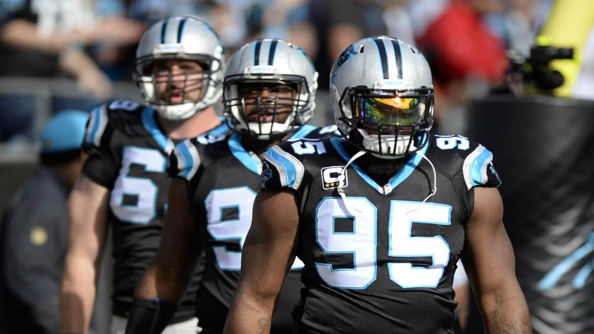 Carolina Panthers defensive end Charles Johnson (95) sent out two tweets after Sunday’s game that appeared critical of his lack of playing time in the fourth quarter. .