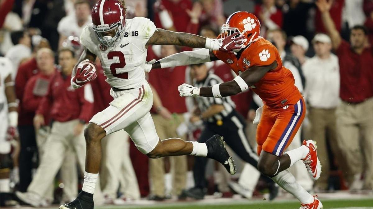 At 6-3 and 247 pounds with 4.53 speed, Alabama running back Derrick Henry (2) presents a big challenge for those trying to tackle him. But does he already have too much mileage after his Heisman Trophy season at Alabama?