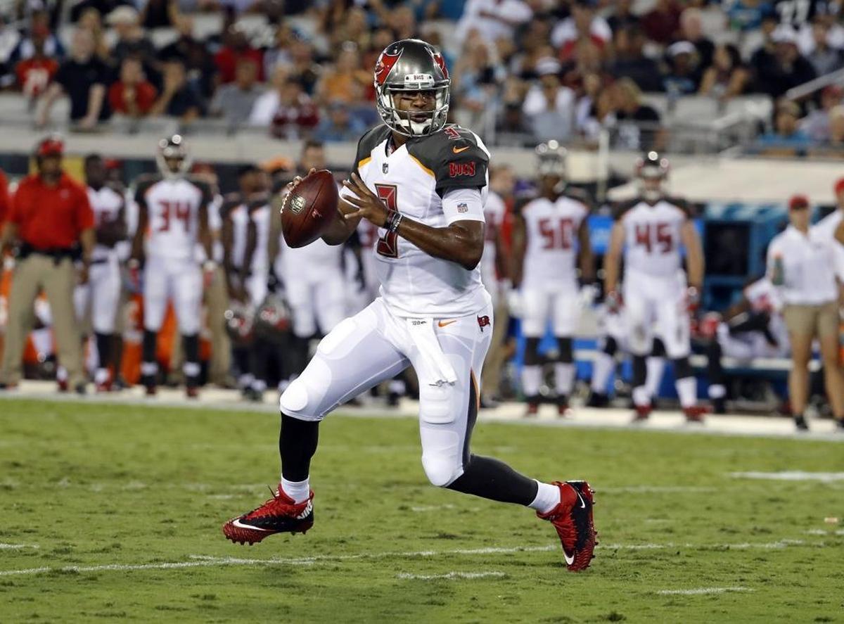Tampa Bay Buccaneers quarterback Jameis Winston (3).