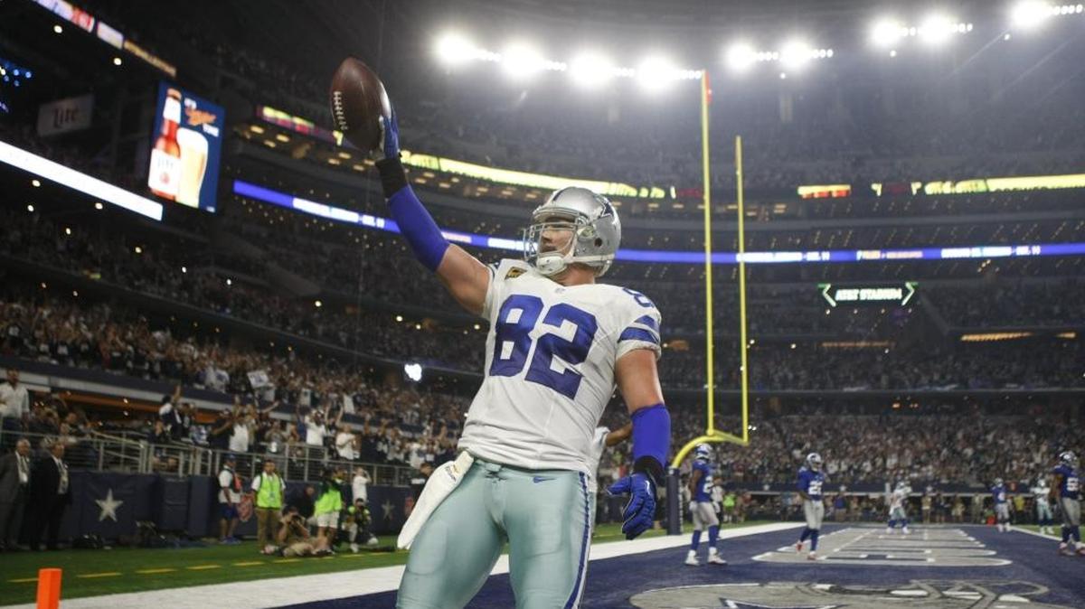 Dallas Cowboys tight end Jason Witten (82) trails only Tony Gonzalez among tight ends in both career catches and yardage touchdowns.