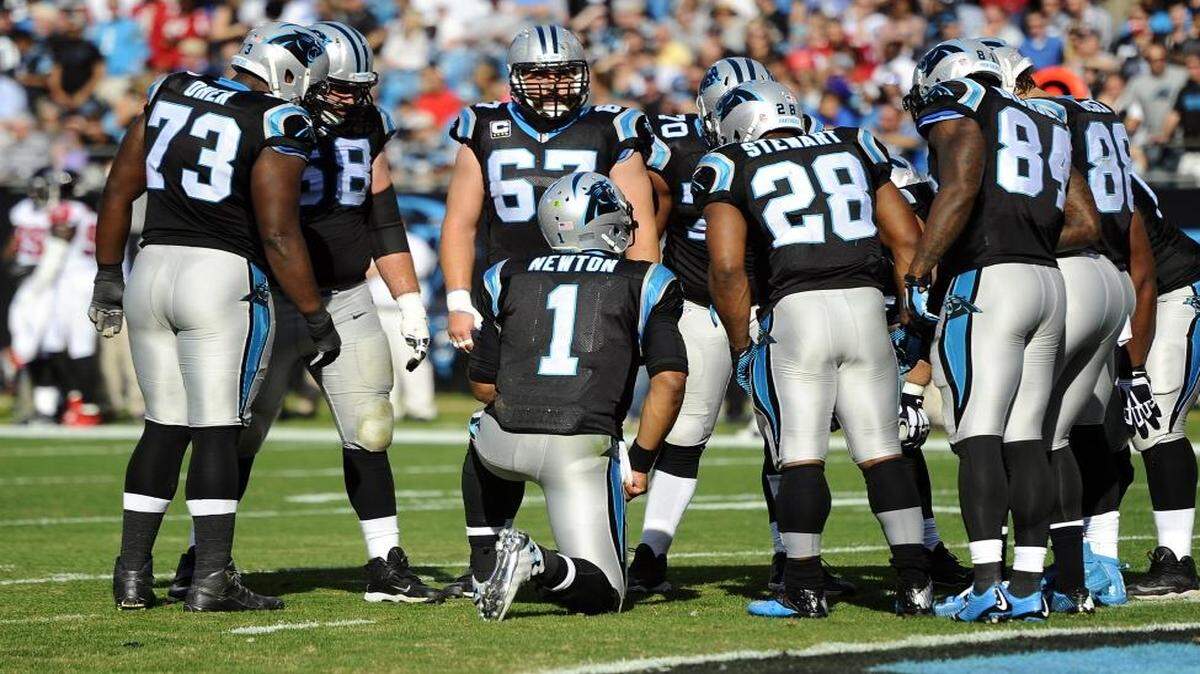 The Carolina Panthers offense, led by Cam Newton (1), is built for bad weather – although it likely won’t face any Sunday in East Rutherford, N.J., against the New York Giants.